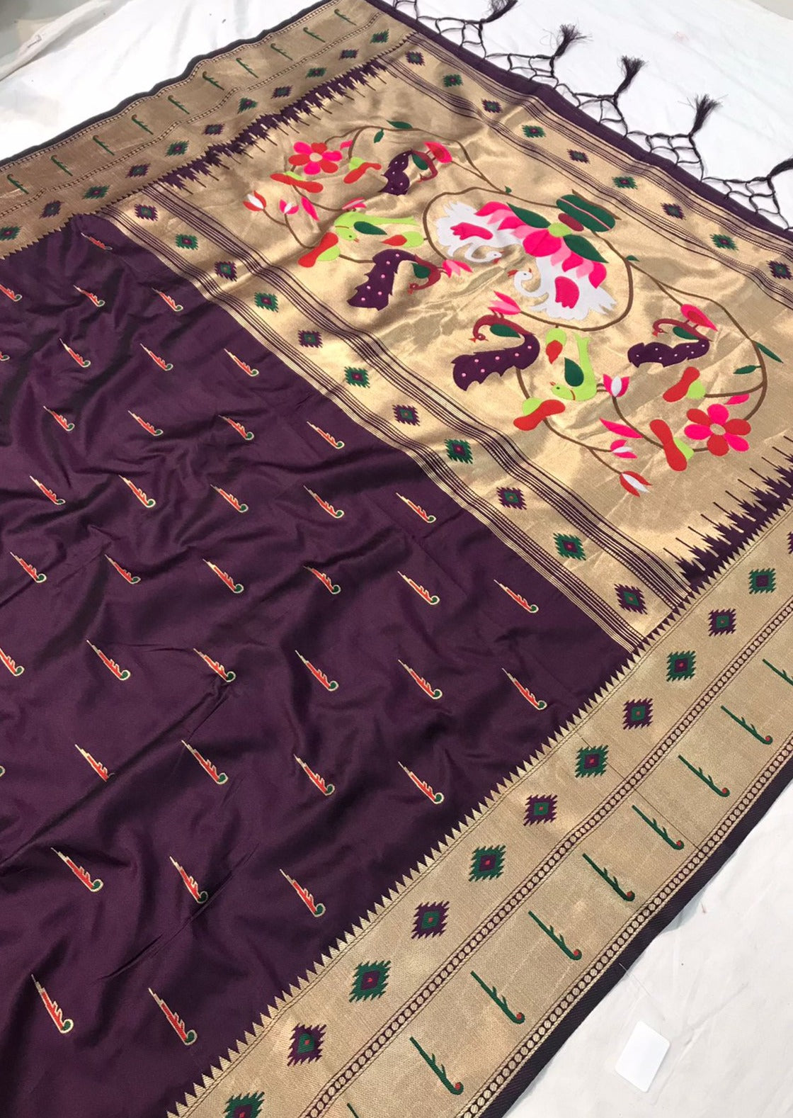 Handloom paithani sarees online uk shopping with price.