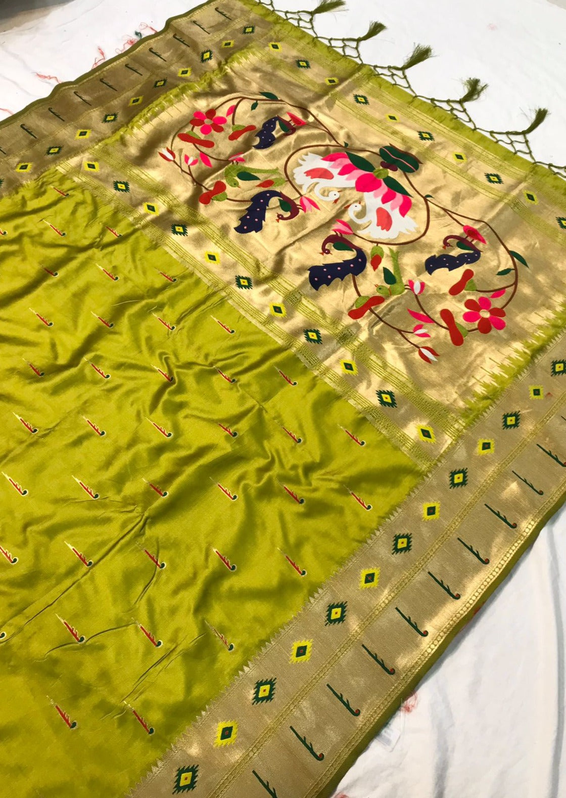Handloom paithani silk sarees online shopping usa uk.