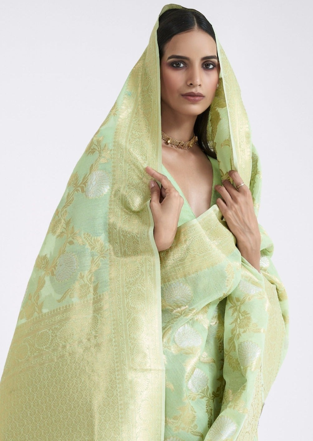 Pure Handloom Linen Mint Green Zari Saree