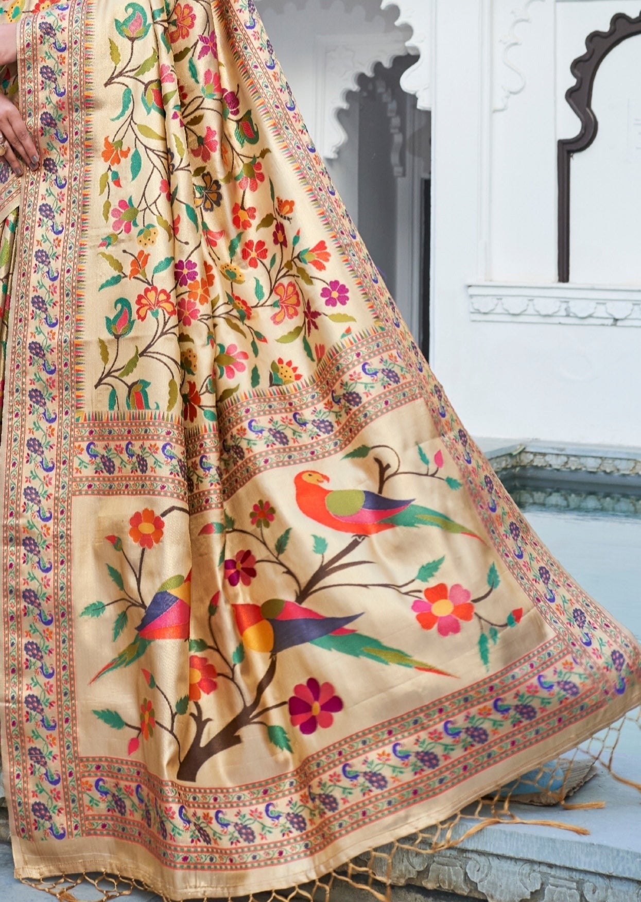 Pure Handloom Paithani Silk Bridal Saree (Beige & Gold)