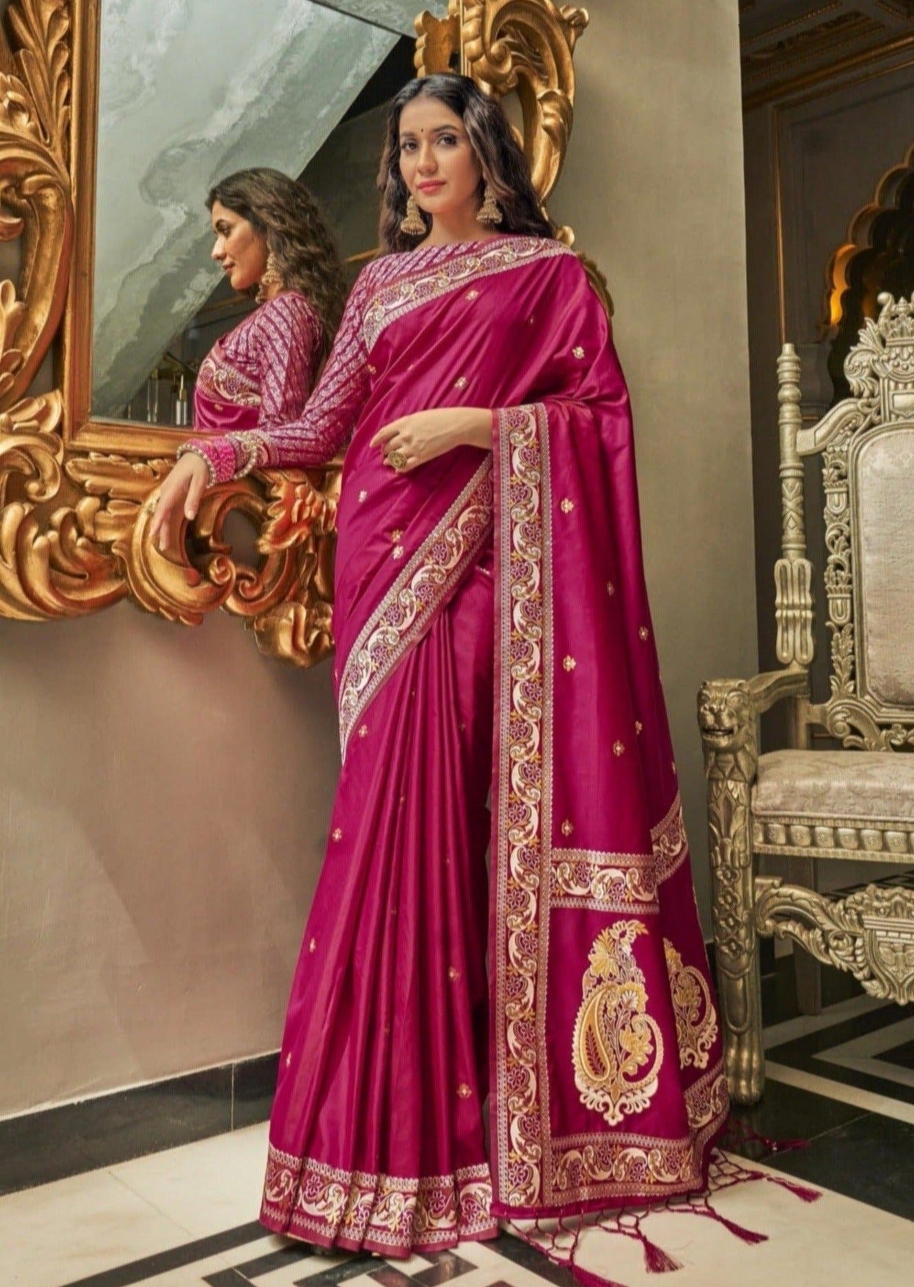 Woman in Pure Silk Weaving Red Handloom Banarasi Saree online shopping india usa.