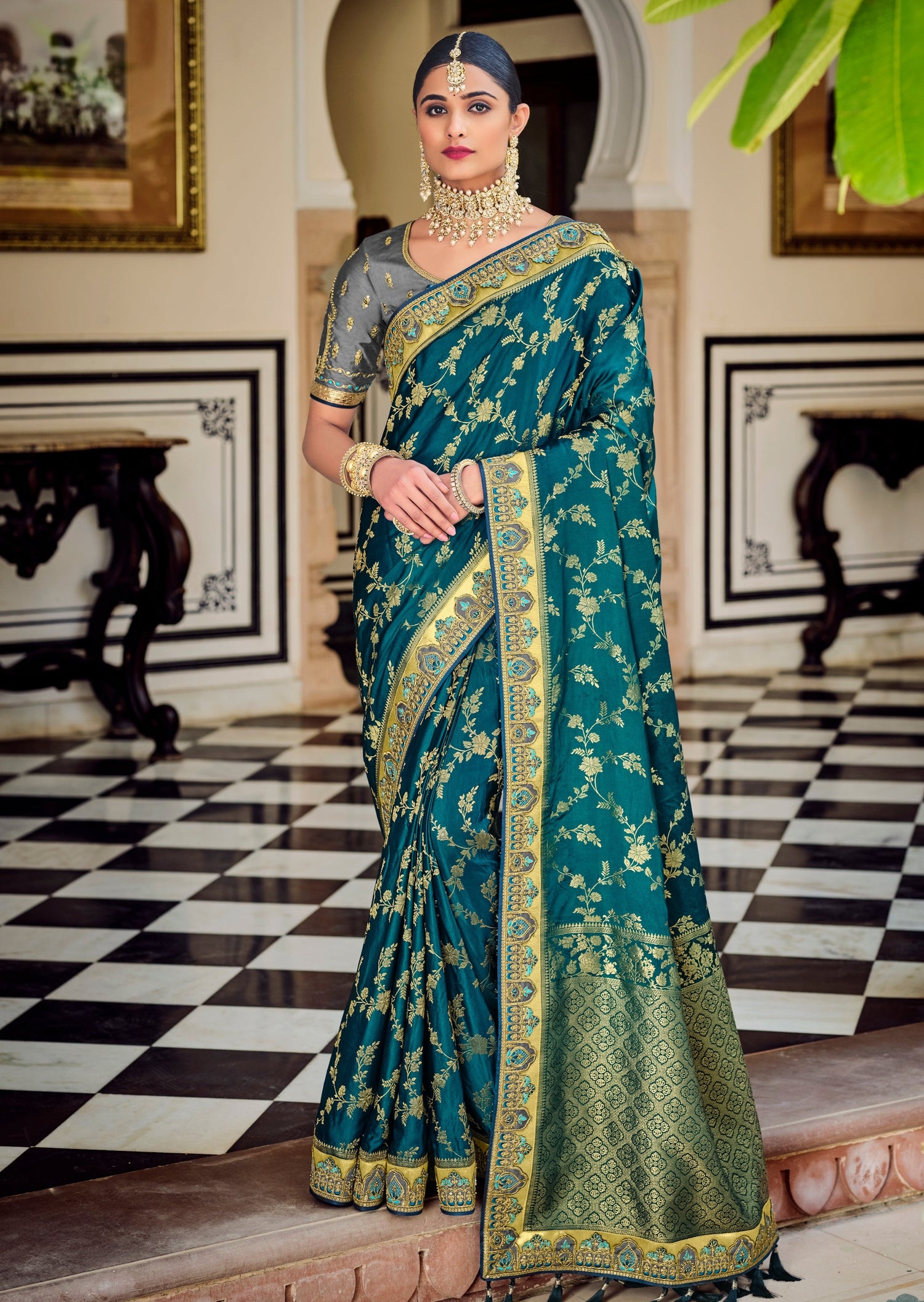 Party Wear Elegant Banarasi Silk Celebrity Saree – Cygnus Fashion