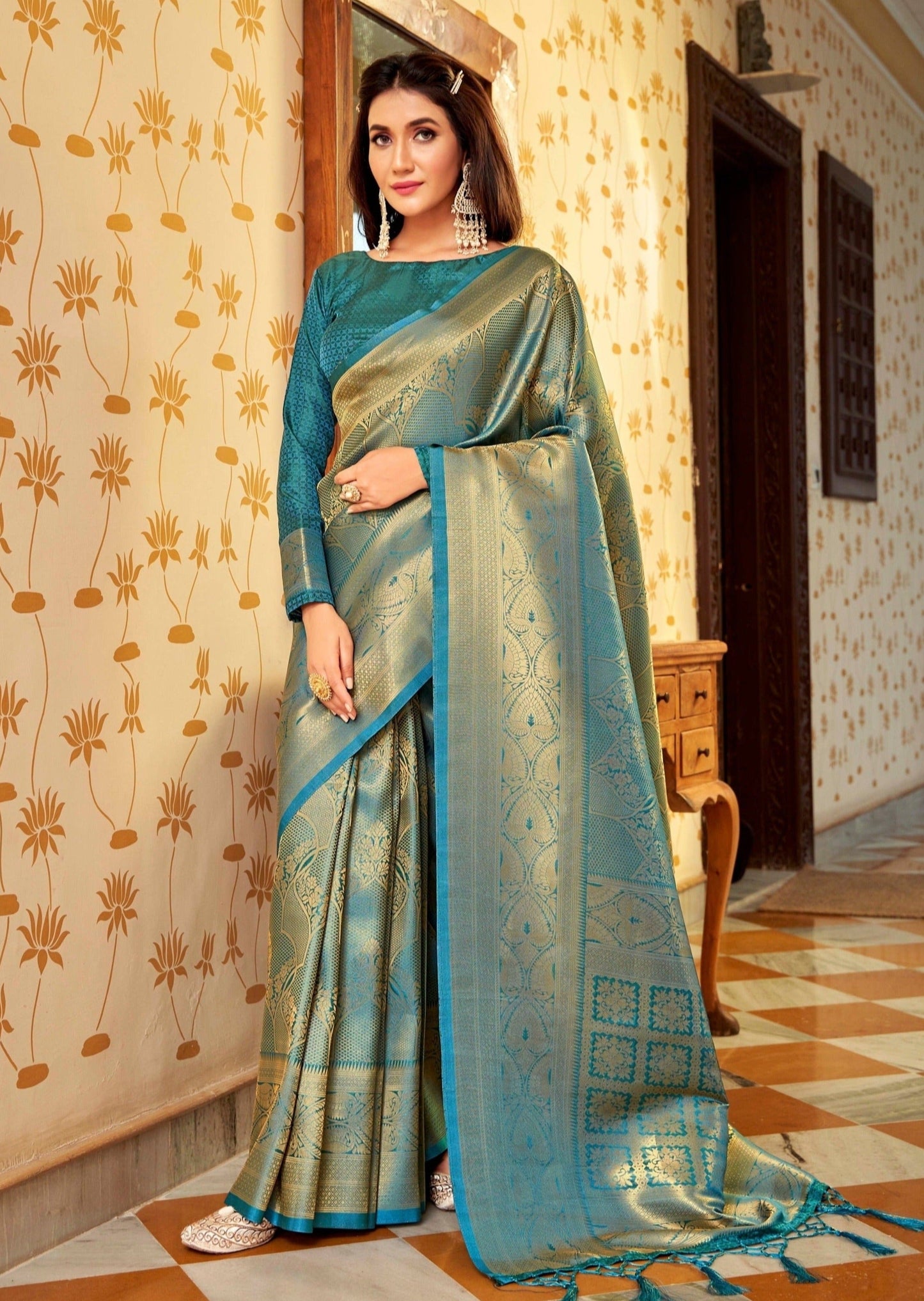 Handloom kanjivaram silk turquoise blue sarees online.