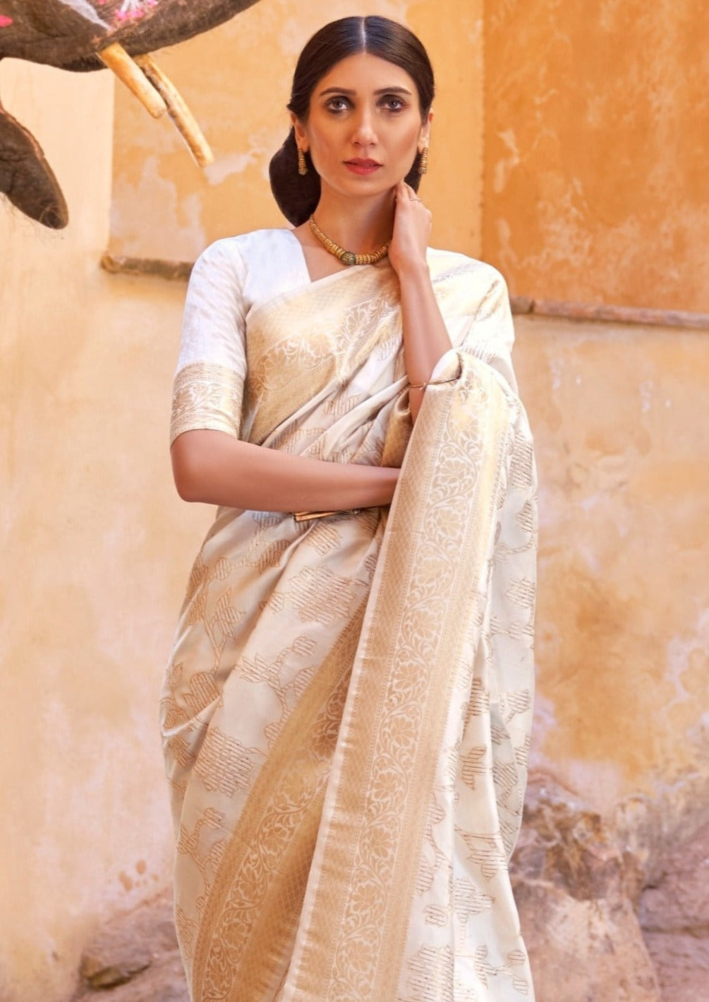 Soft Silk Off White Handloom Banarasi Saree