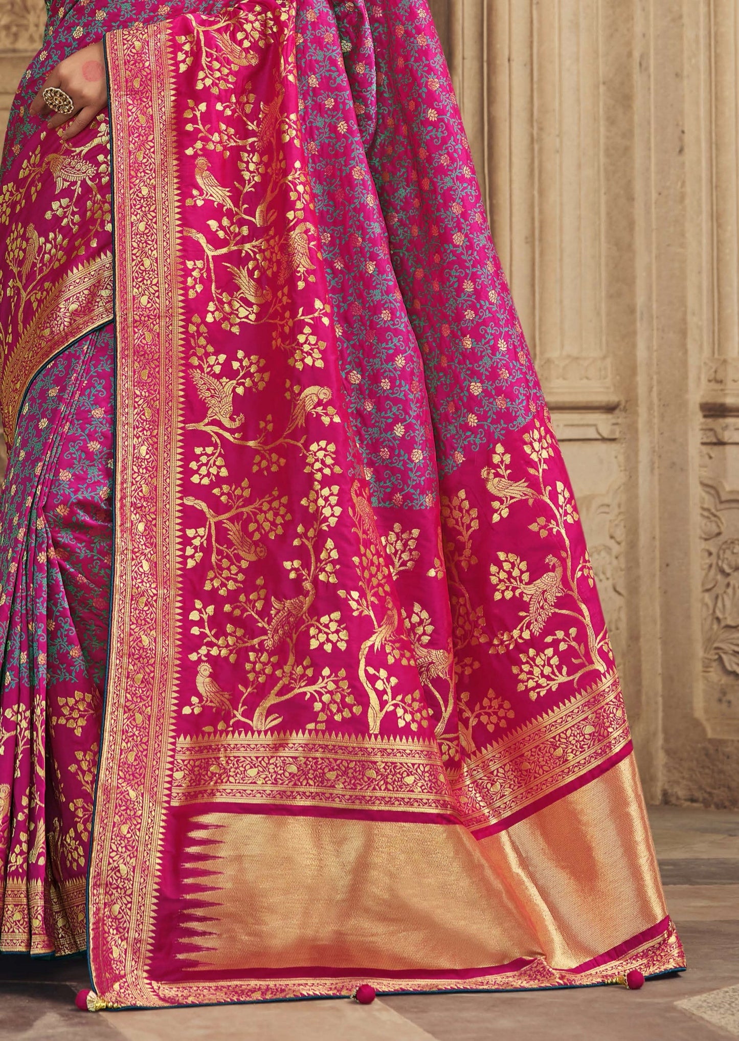 Pure Banarasi Silk Handloom Saree (Red & Pink)