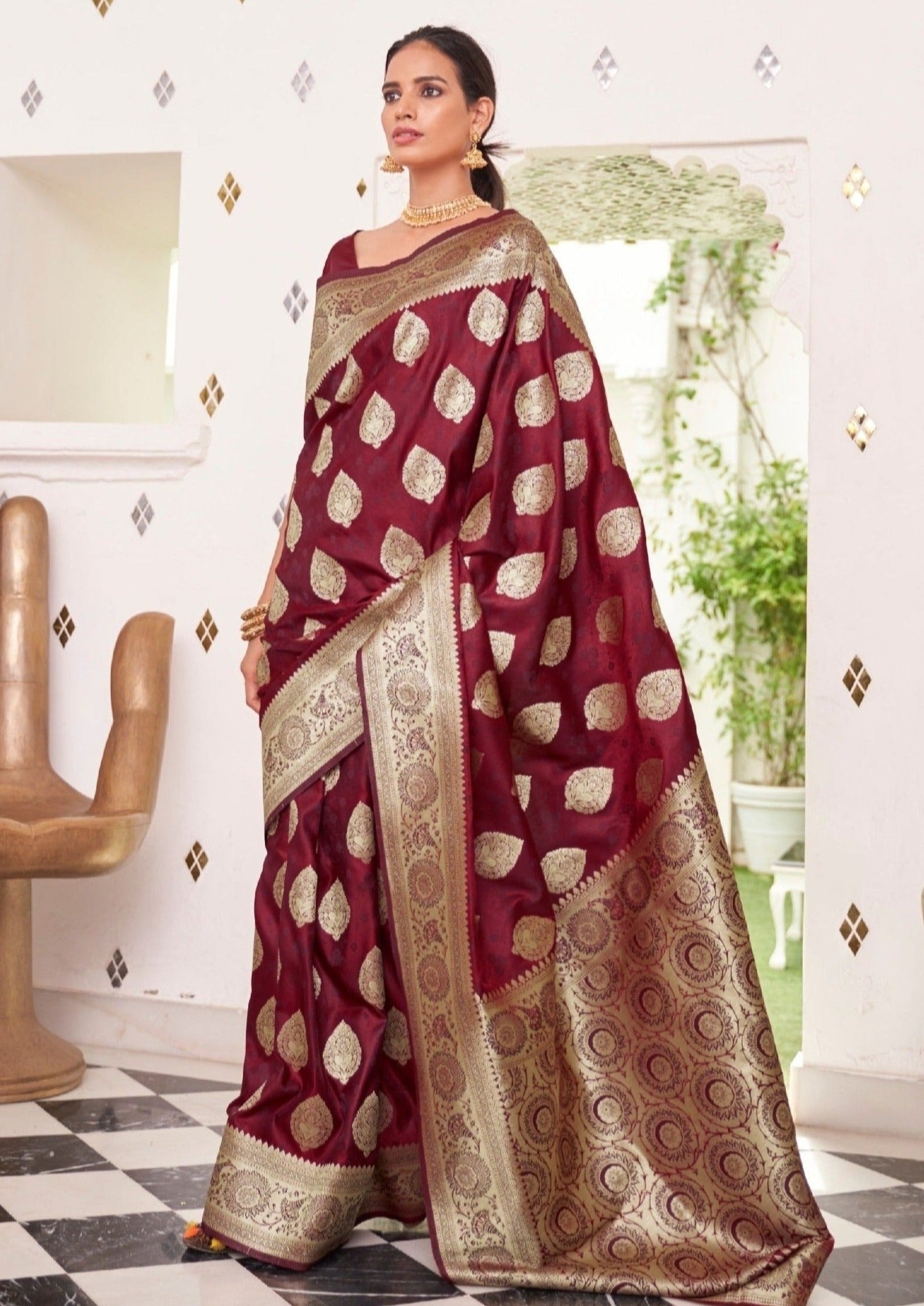 Maroon color baarasi silk bridal saree online.