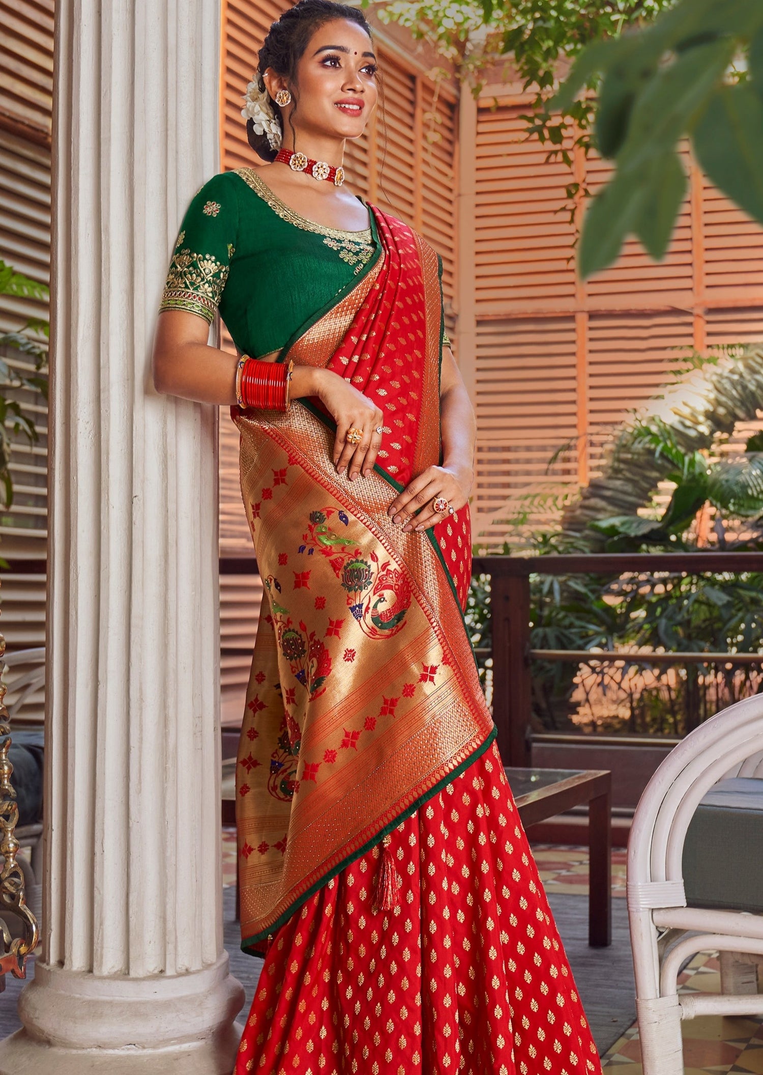 Red Paithani Brocade Silk Bird And Flower Design Saree - Luxurionworld –  Luxurion World