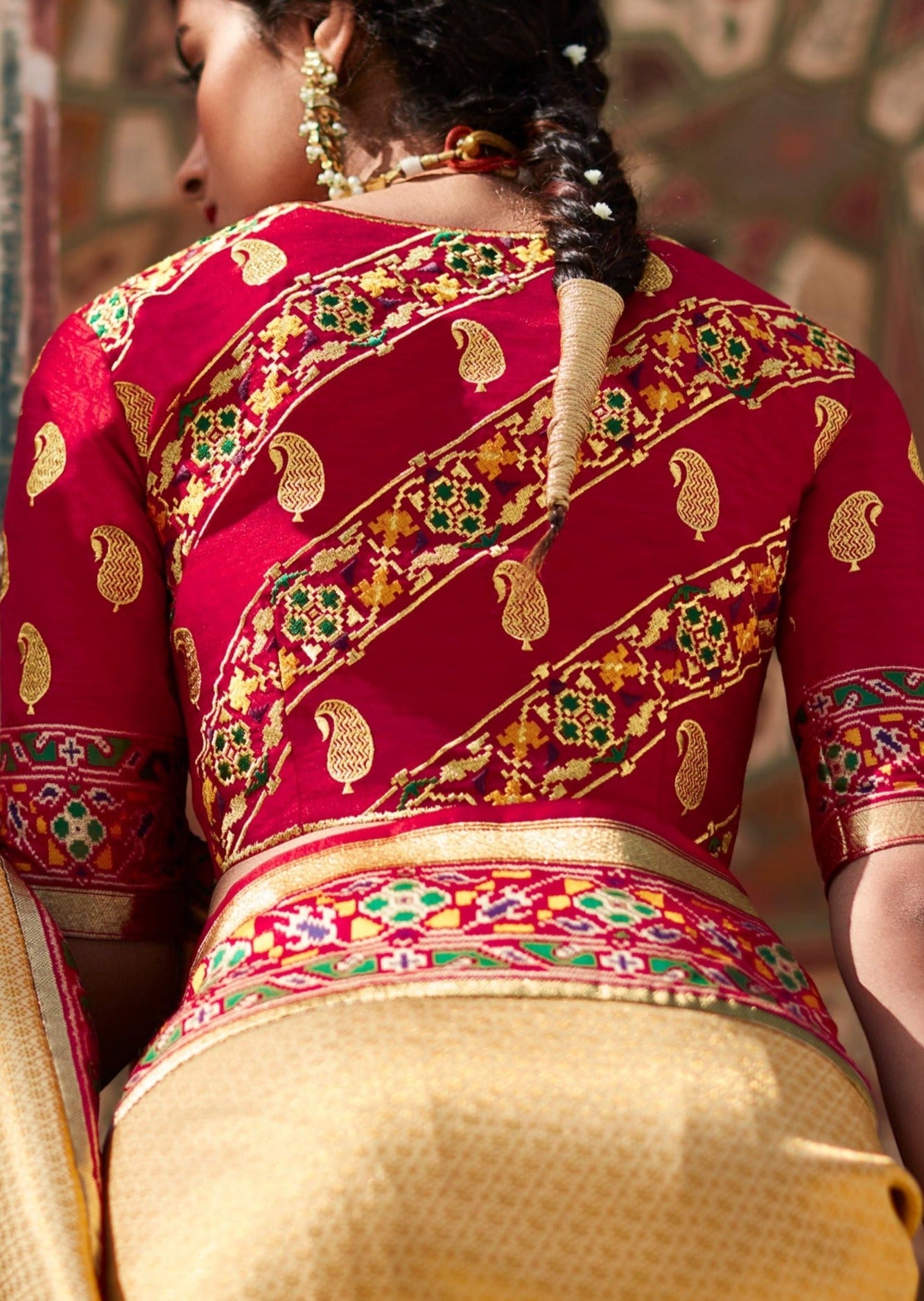 Banarasi Patola Silk Saree with Thread Embroidery Hand Work Blouse (Cream)