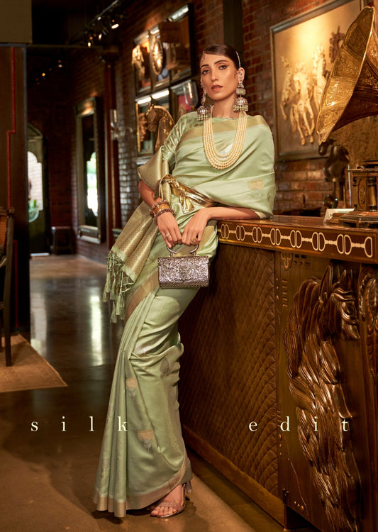 Featuring pure silk threads woven with intricate techniques, PUSHYA Aayna  presents Banarasi Saree. The saree is