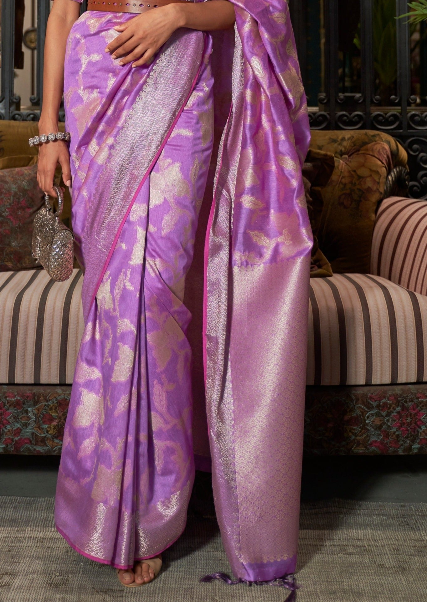 Pure Handloom Weaving Pinkish Purple Banarasi Silk Zari Saree