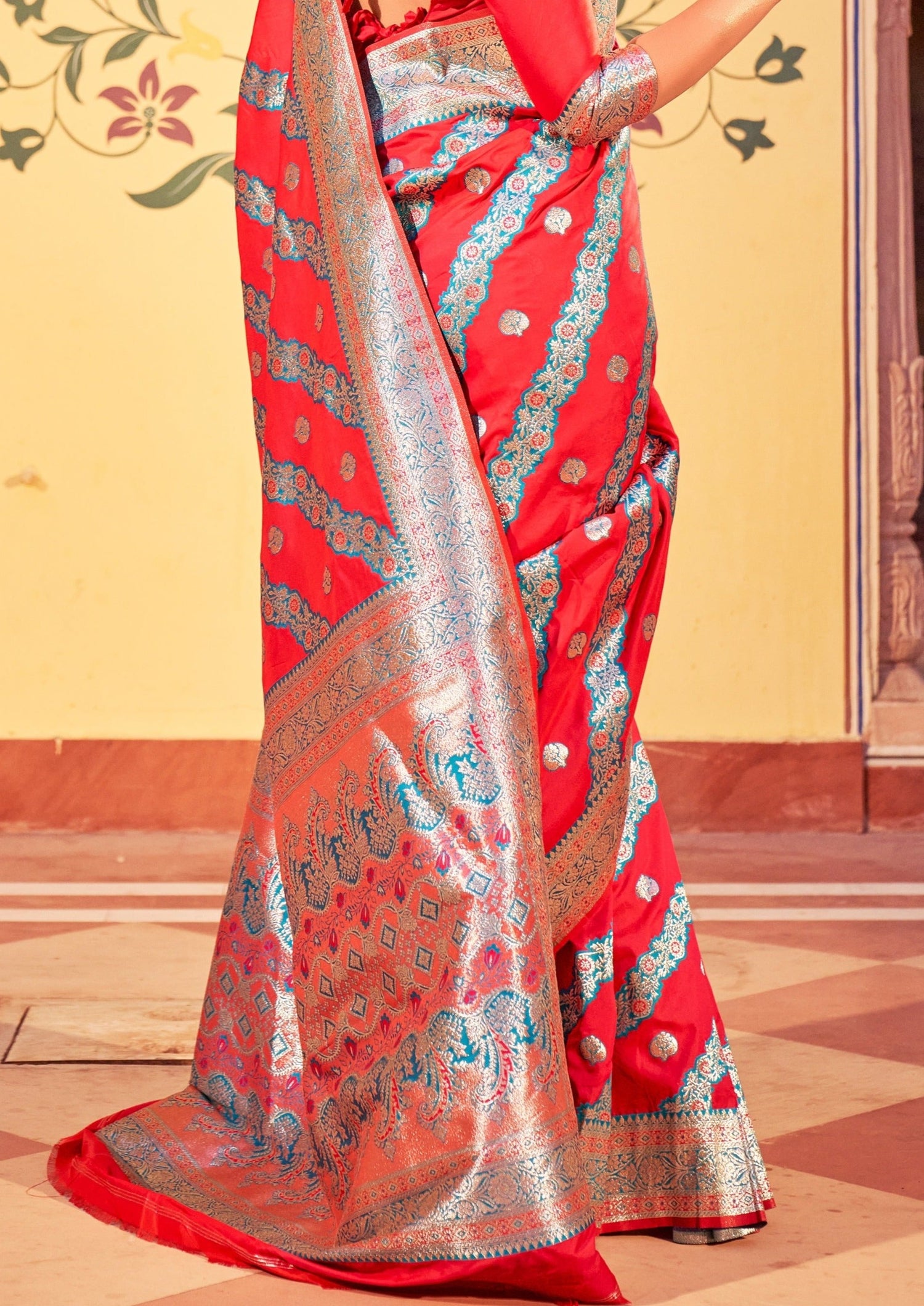 Red banarasi silk saree with golden border  pallu online shopping.