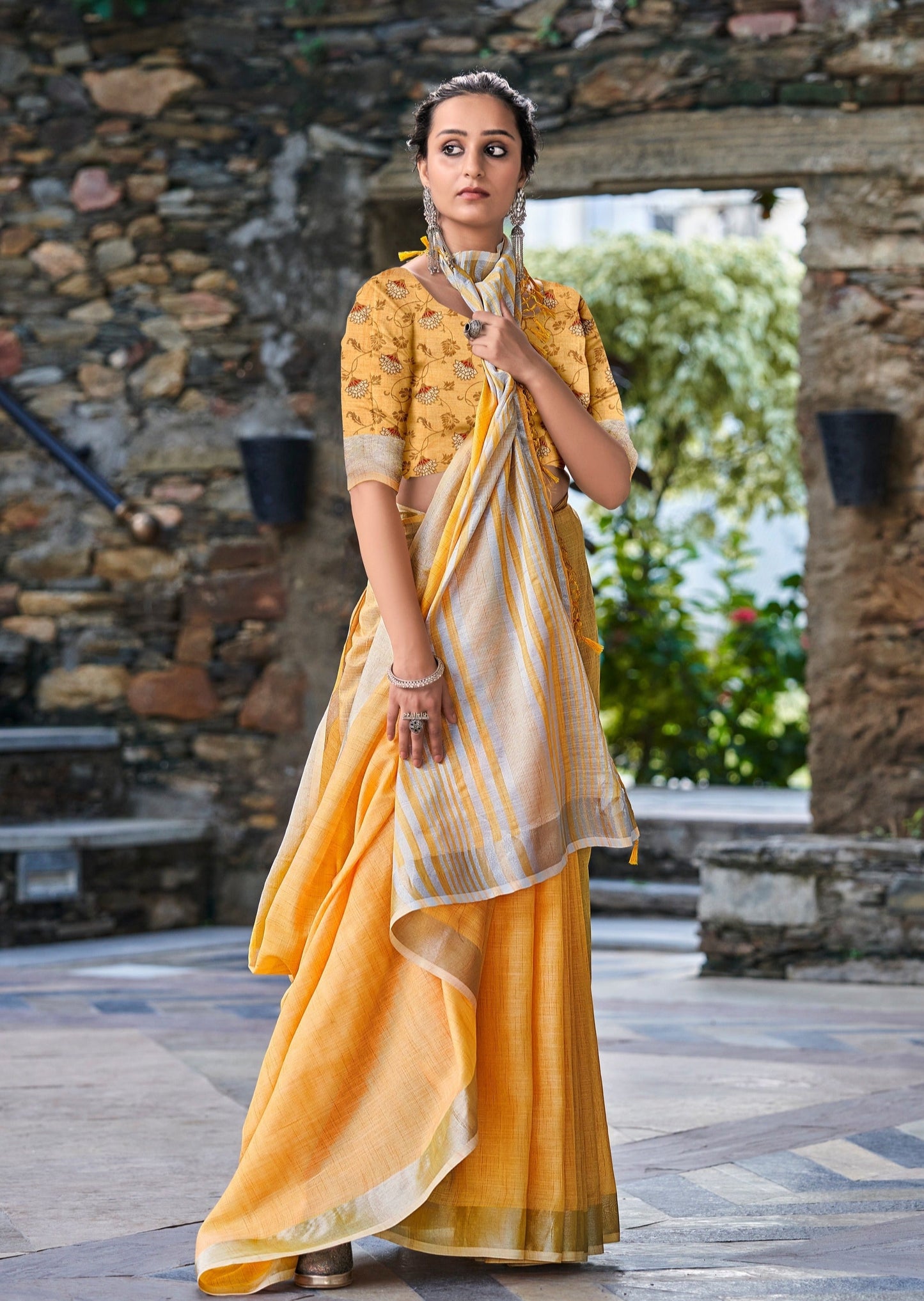 Handloom Linen saree online.