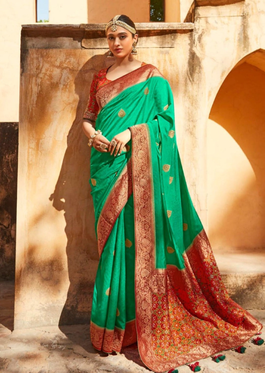 Handwork Banarasi Patola Silk Green Handloom Saree