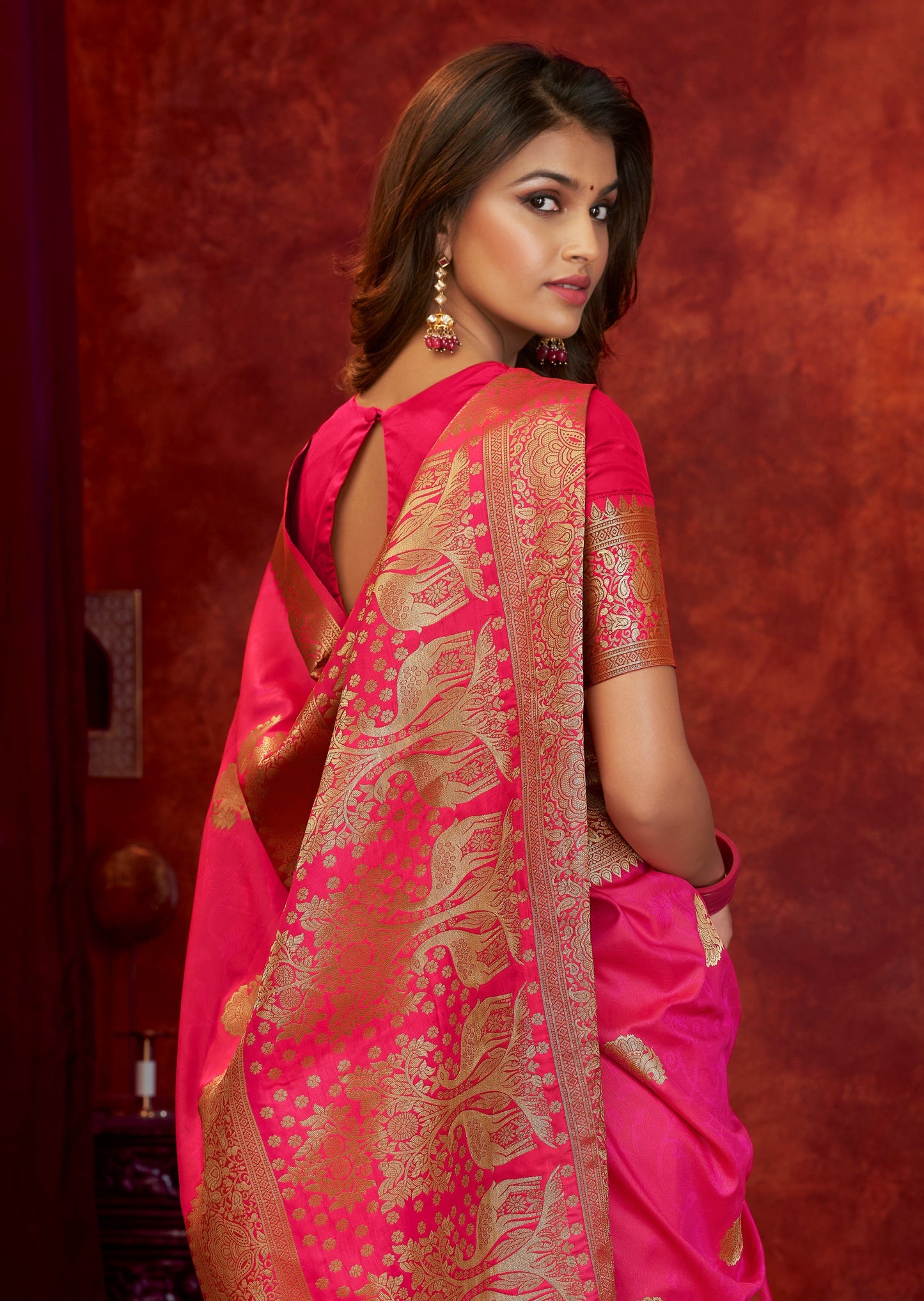 Pure Silk Weaving Ruby Pink Handloom Banarasi Saree